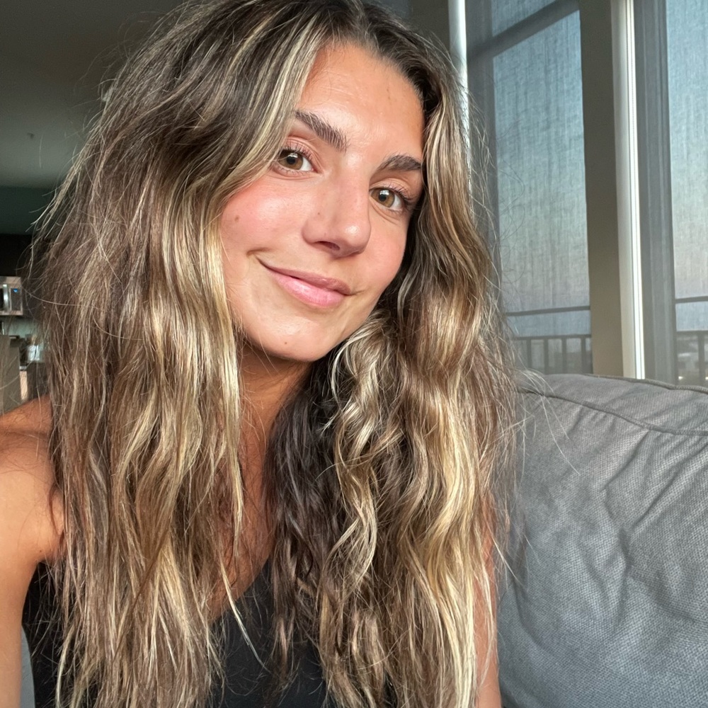 Meet your Posher, Alexis